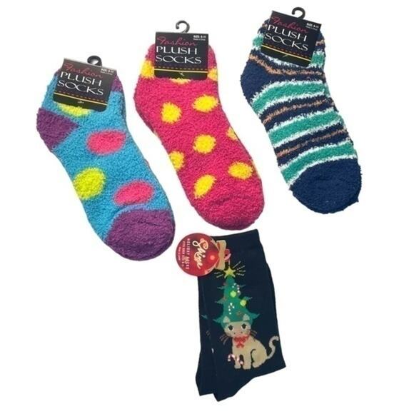 Fuzzy Socks Bundle of 4 Pairs Cat and Multicolored New - Picture 3 of 9
